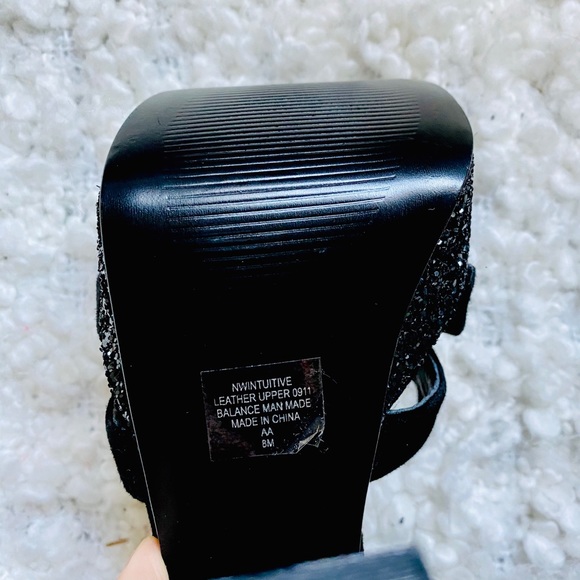 Nine West block heel sandal size 8.5 & free clutch - Picture 10 of 12